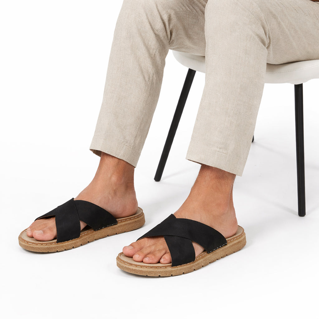 Comfortable men's slippers with a modern design – lightweight orthopedic sole – suitable for everyday use, indoors and outdoors