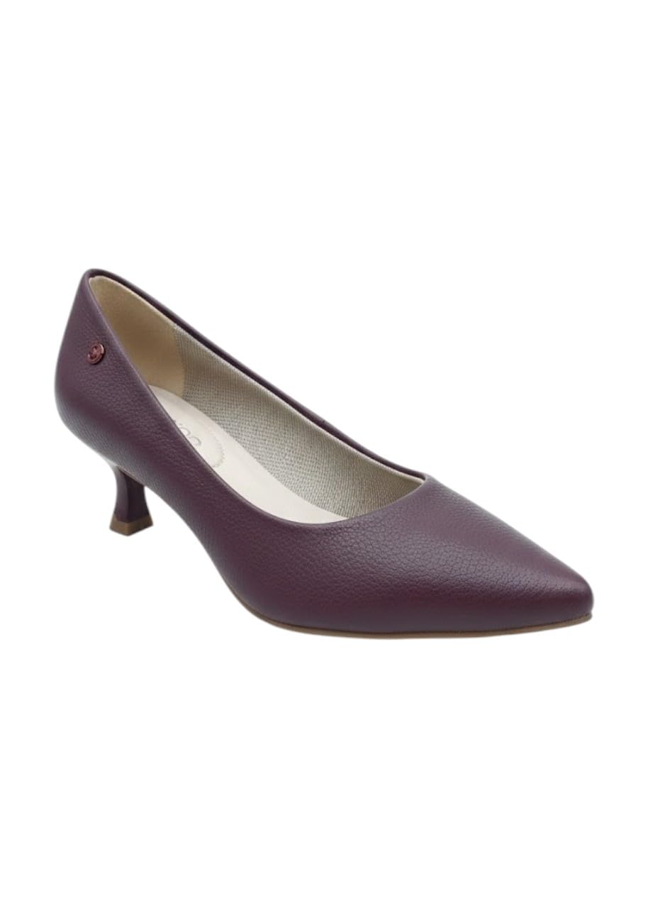 Women's comfortable heeled shoes – a stylish classic design suitable for everyday wear