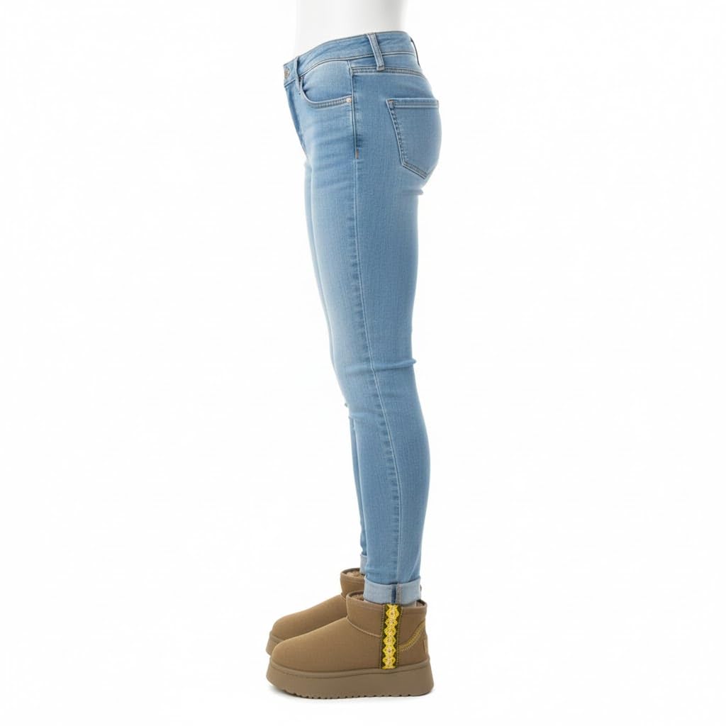 Comfortable and stylish women's lined winter boots - available in various sizes and colors