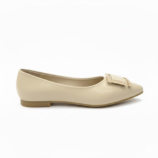 Elegant ballerina flats with luxurious metallic details - featuring a comfortable and stylish sole