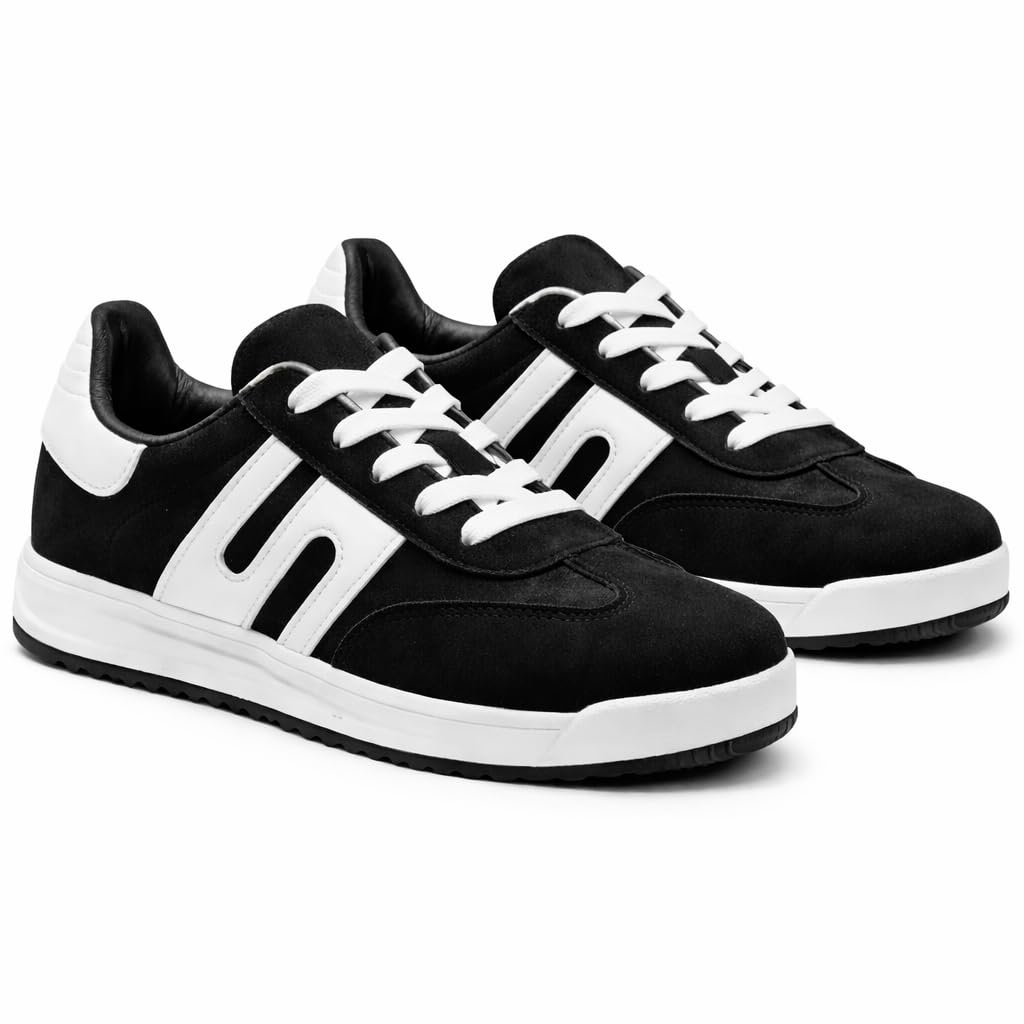 Women's casual athletic shoes with a comfortable and stylish sole - available in various colors and sizes