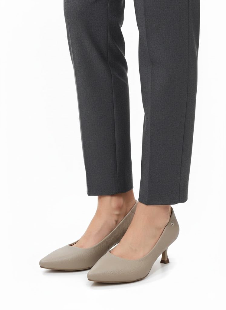 Women's comfortable heeled shoes – a stylish classic design suitable for everyday wear
