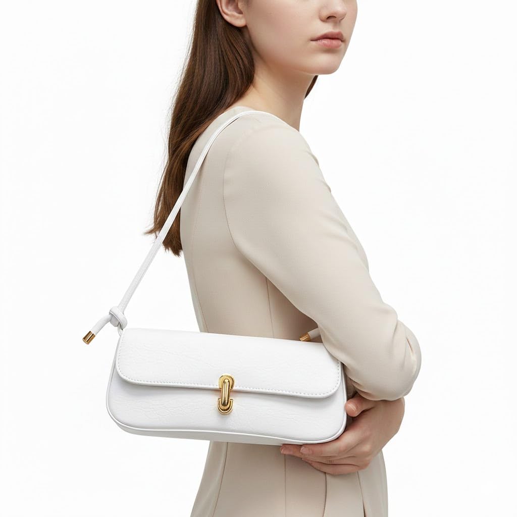 Small leather women’s handbag with a modern design and a long strap – suitable for evening events and everyday outings.