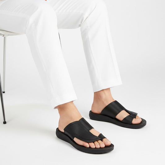 Men’s Gulf-Style Leather Slippers – Black, Modern Comfortable Design with High-Quality Leather and Padded Orthopedic Sole – Perfect for Daily Use and Outings   M43