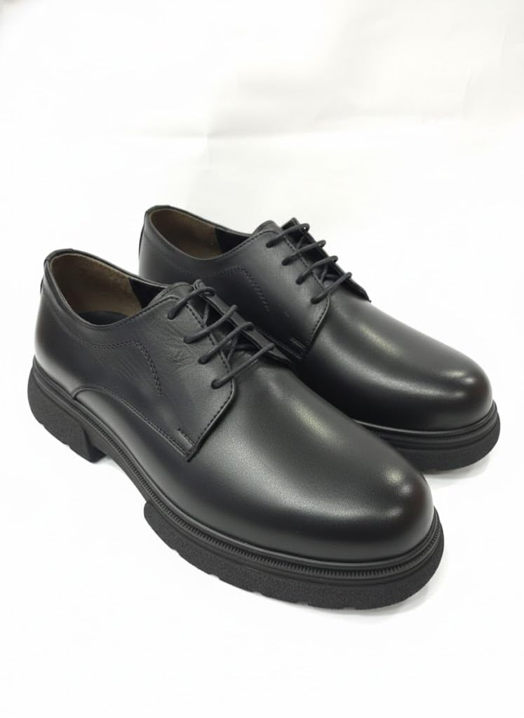 Stylish men's shoes made of genuine leather with laces and a non-slip rubber sole.