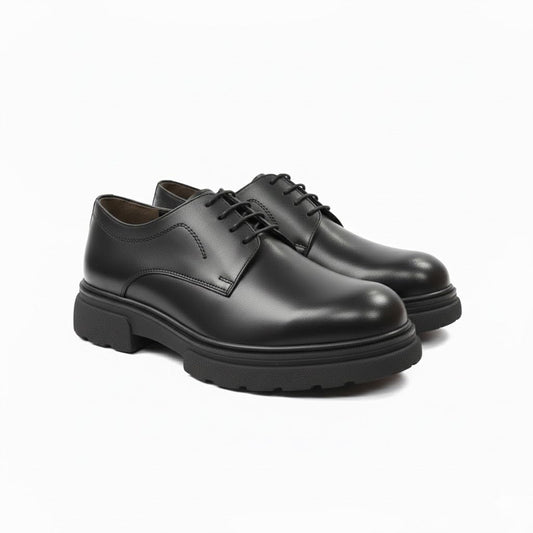 Stylish men's shoes made of genuine leather with laces and a non-slip rubber sole.