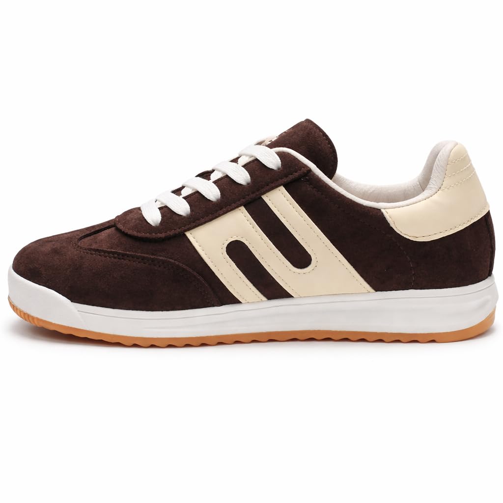 Women's casual athletic shoes with a comfortable and stylish sole - available in various colors and sizes