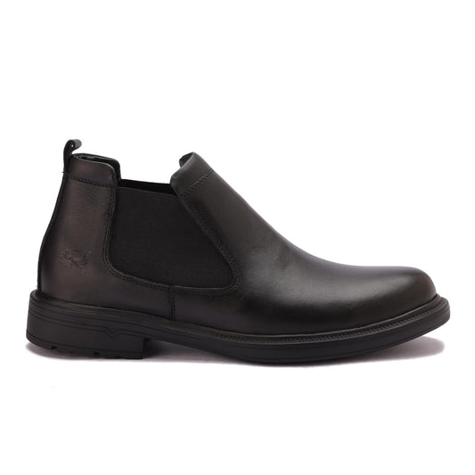 Men's genuine leather half-boot, distinctive and stylish, with a slip-resistant rubber sole.