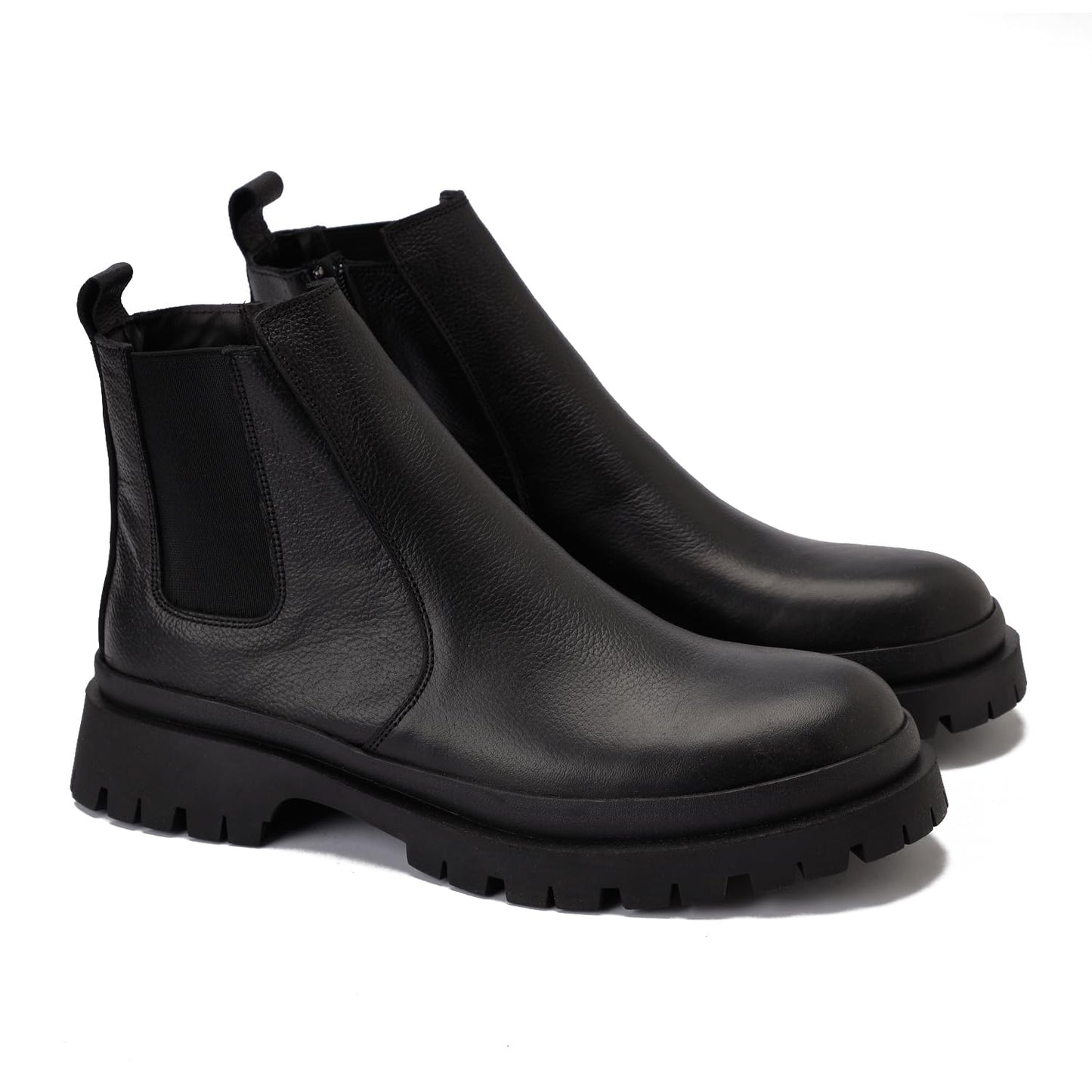 Men's half-boot with a distinctive zipper, made of elegant genuine leather with a slip-resistant Turkish rubber sole.