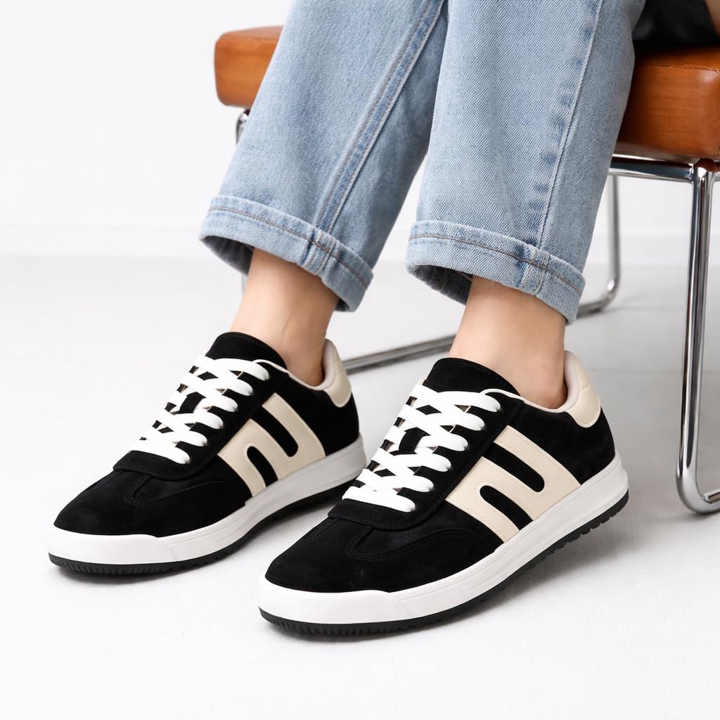 Women's casual athletic shoes with a comfortable and stylish sole - available in various colors and sizes