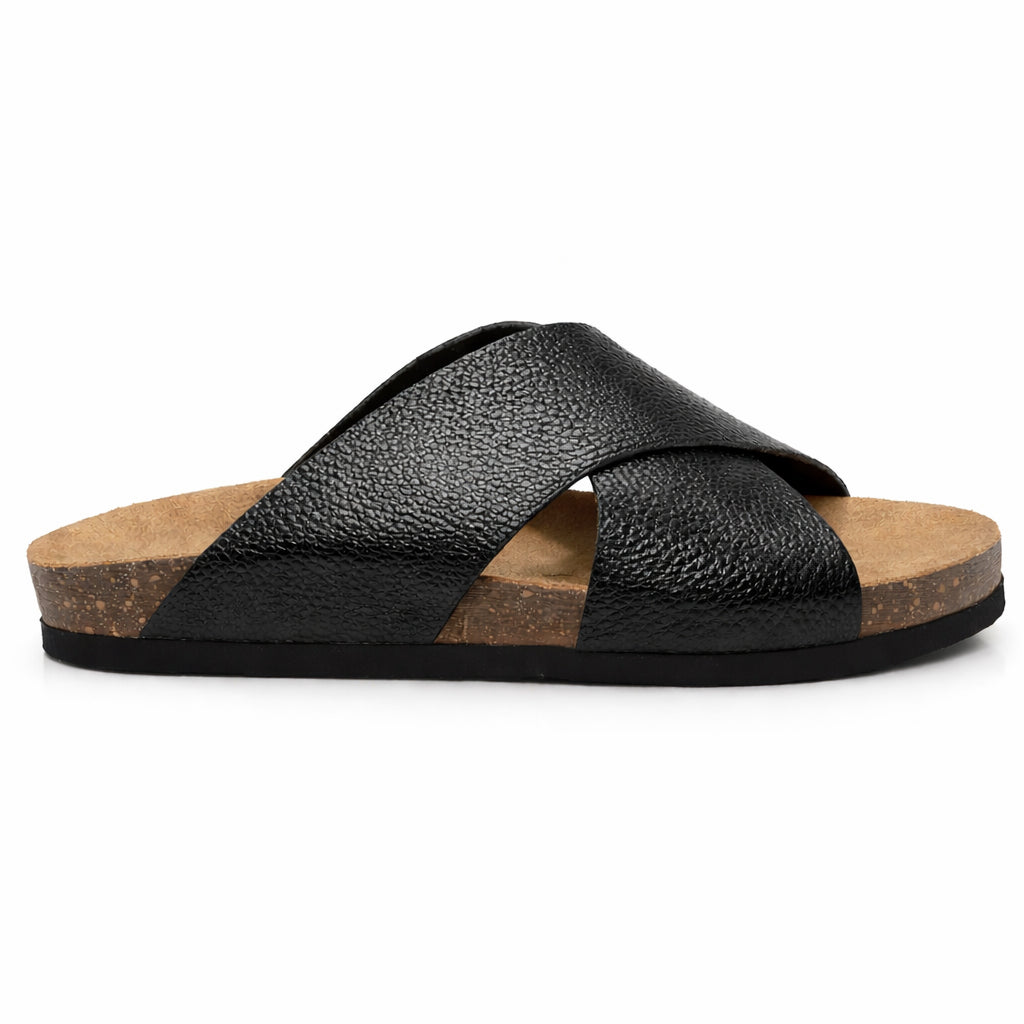 Stylish women's slippers with a modern design and comfortable cushioned sole – lightweight and ideal for everyday wear and summer trips – suitable for all occasions