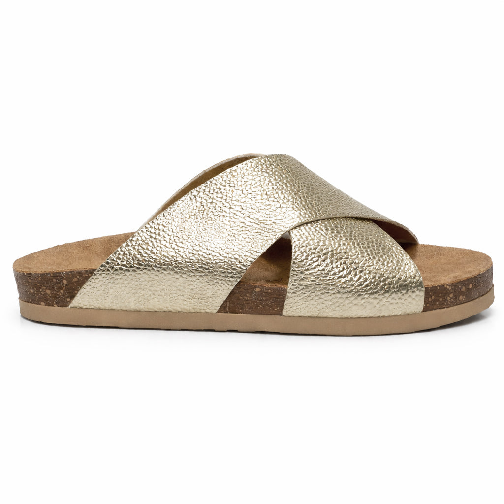 Stylish women's slippers with a modern design and comfortable cushioned sole – lightweight and ideal for everyday wear and summer trips – suitable for all occasions