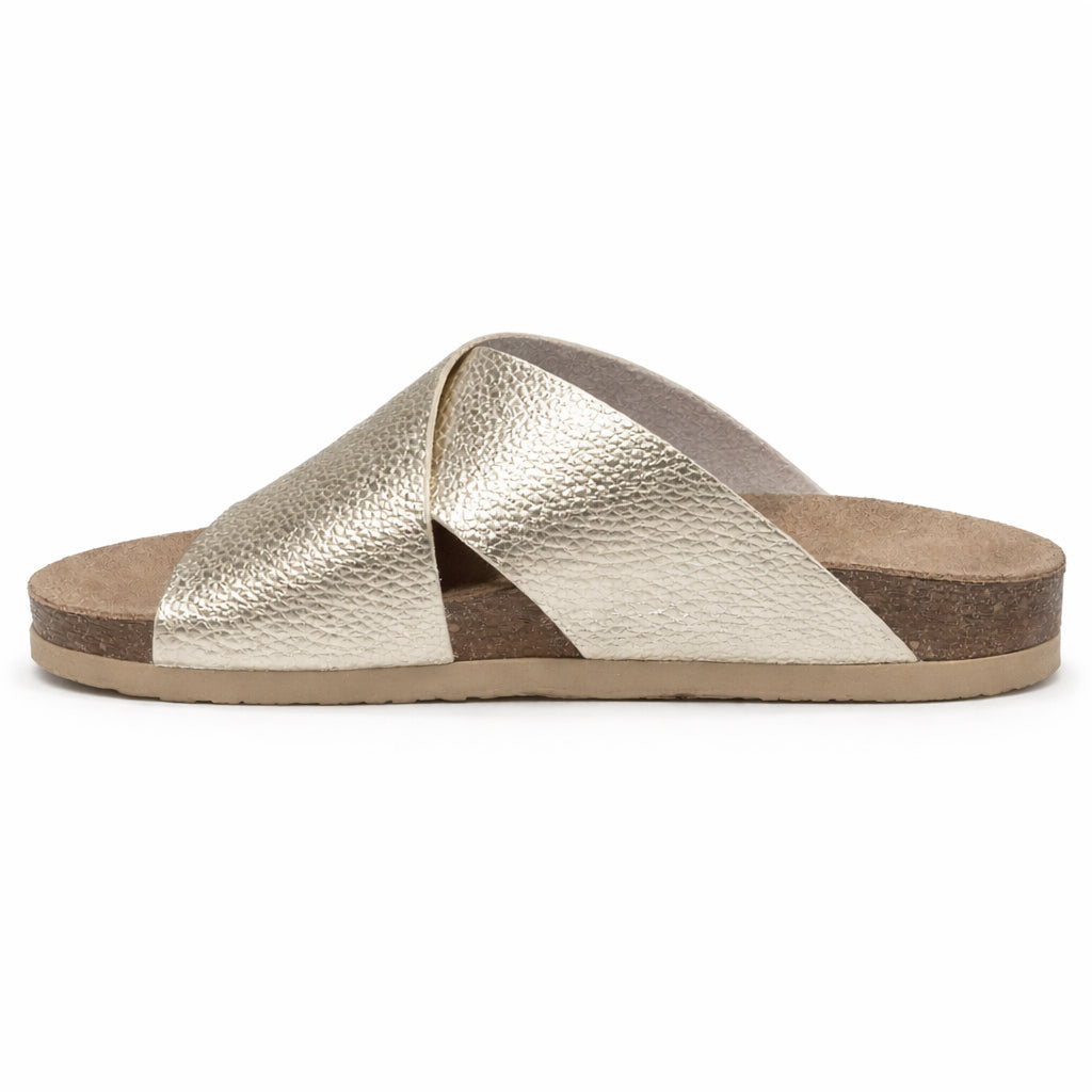 Stylish women's slippers with a modern design and comfortable cushioned sole – lightweight and ideal for everyday wear and summer trips – suitable for all occasions