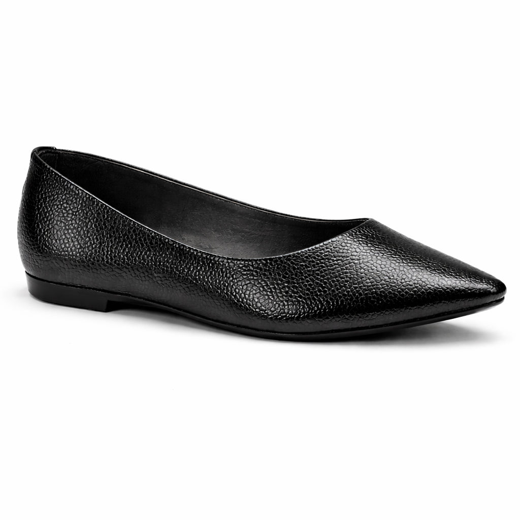 Stylish and comfortable women's ballet flats – classic design with a pointed toe and lightweight sole – suitable for work and everyday wear