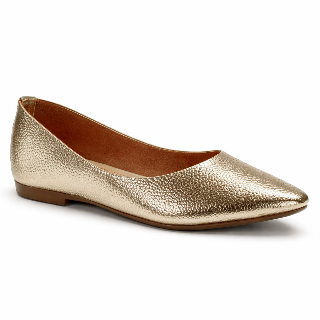 Stylish and comfortable women's ballet flats – classic design with a pointed toe and lightweight sole – suitable for work and everyday wear