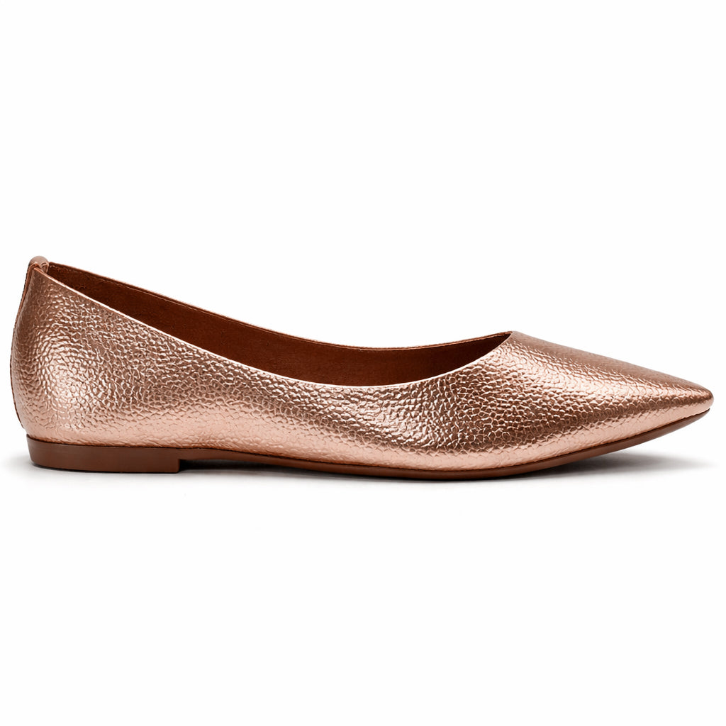 Stylish and comfortable women's ballet flats – classic design with a pointed toe and lightweight sole – suitable for work and everyday wear