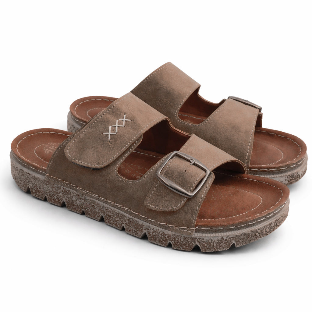 Comfortable men's slippers with a modern design – lightweight orthopedic sole with adjustable straps – suitable for everyday use indoors and outdoors