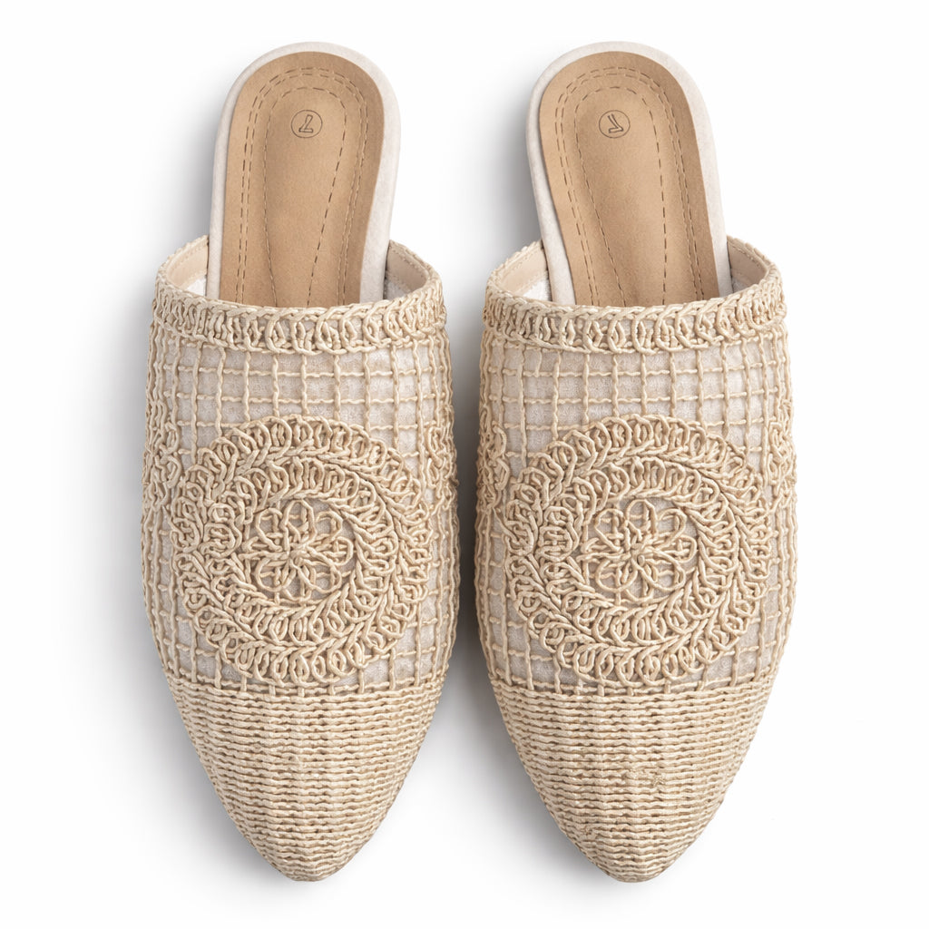 Women's slip-on shoes with a stylish lace design – comfortable and lightweight for everyday wear and special occasions – trendy pointed toe
