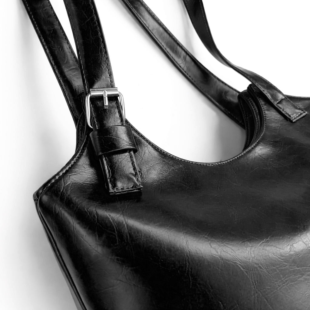 Stylish and practical women's shoulder bag - a modern women's bag for everyday use
