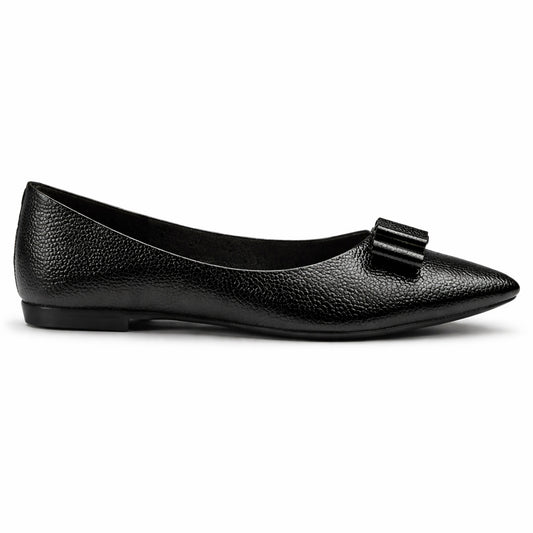 Stylish and comfortable women's ballet flats – classic design with a pointed toe and lightweight sole – suitable for work and everyday wear