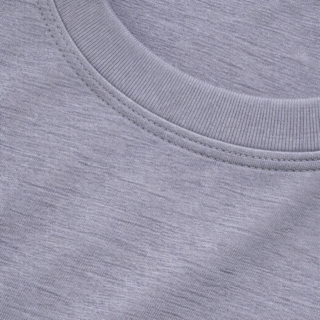 Men's plain cotton T-shirt – a modern and comfortable design for everyday wear