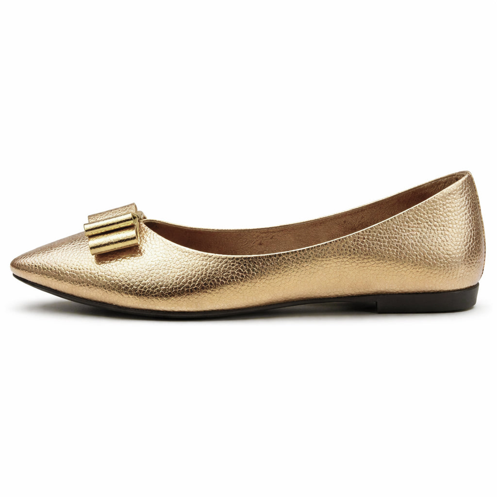 Stylish and comfortable women's ballet flats – classic design with a pointed toe and lightweight sole – suitable for work and everyday wear