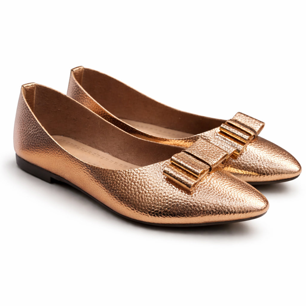 Stylish and comfortable women's ballet flats – classic design with a pointed toe and lightweight sole – suitable for work and everyday wear