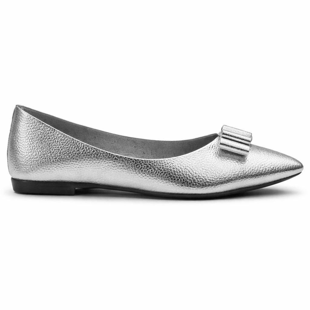 Stylish and comfortable women's ballet flats – classic design with a pointed toe and lightweight sole – suitable for work and everyday wear